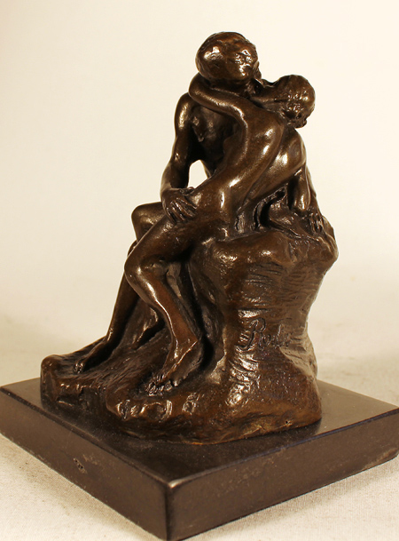 Bronze Statue, Bronze, The Kiss Signature image. Click to enlarge