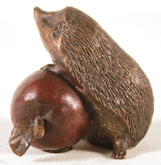 Michael Simpson, Bronze, Hedgehog with Apple, click to enlarge